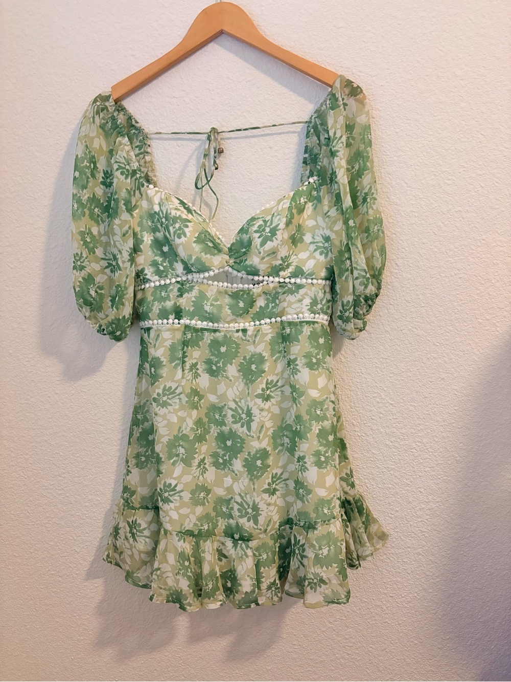 Hello Molly Green Floral Puff Sleeve Mini Dress NWT